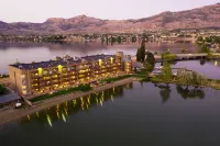 Holiday Inn & Suites Osoyoos
