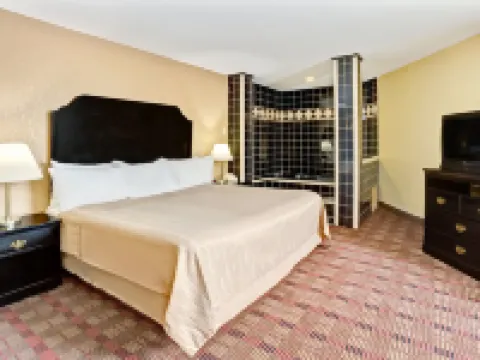 Howard Johnson by Wyndham Pikesville Hotels in Pikesville