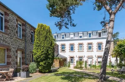 Hôtel les Costans, the Originals Relais Hotel a Perros-Guirec