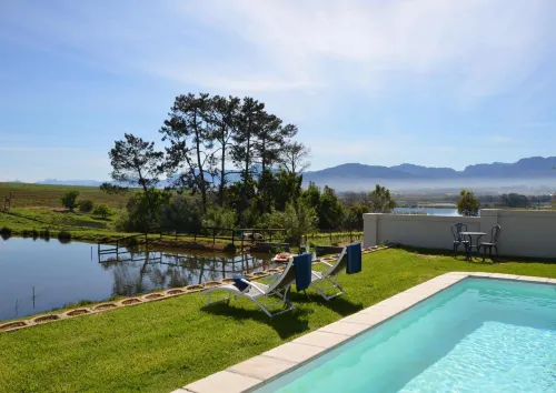 Under Oaks Guest House Hoteles en Paarl