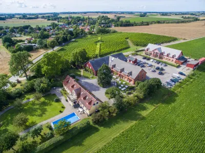 Flädie Mat & Vingård Hotels in 