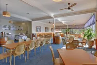 Village Family Motor Inn