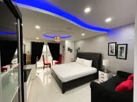 Kandi Palace - Kitchens