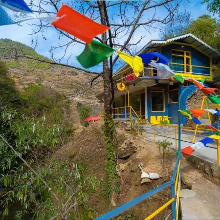 The Hosteller Mussoorie by the Streamside, Kempty