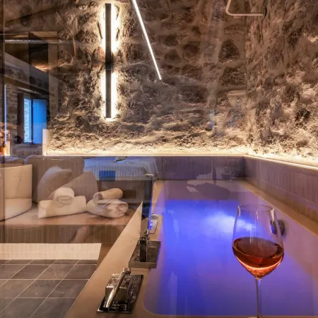 Acro Upscale Residences