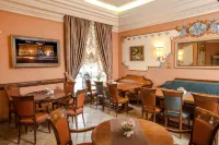 Hotel Volgograd - breakfast