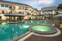 Lido Lake Resort by Mnc Hotel - Pools