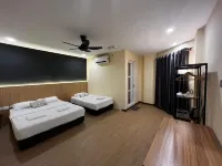 Halo Hotel