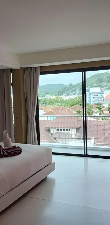 ห้องซูพีเรียร์ เตียงใหญ่ 1 เตียง