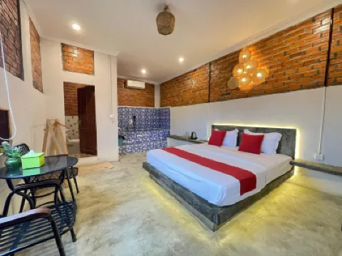 The Last Beach House Hotel a 