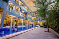 Rainforest Hotel by Nsun - Rooftop Pools
