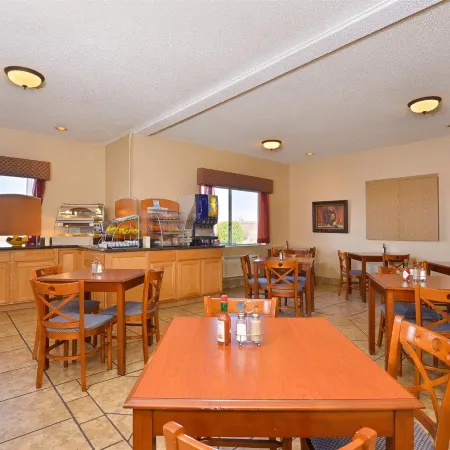 Baymont Inn & Suites by Wyndham Holbrook