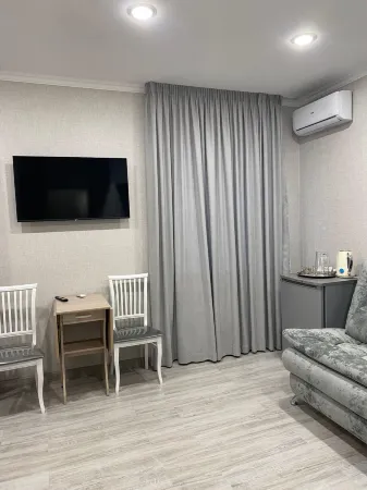 Фидар Отели рядом с достопримечательностью «Северо-Осетинский Республиканский Художественный Музей им. М. Туганова»