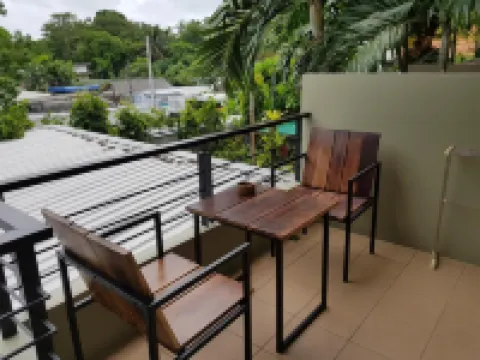 เบญจมาศ เพลส