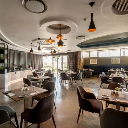 Seven Villa Hotel & Spa