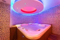 Forum Suite Otel - Hot Tub