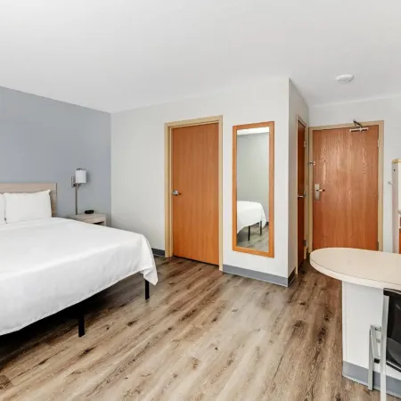 Birch Hill Suites Dayton-WP AFB