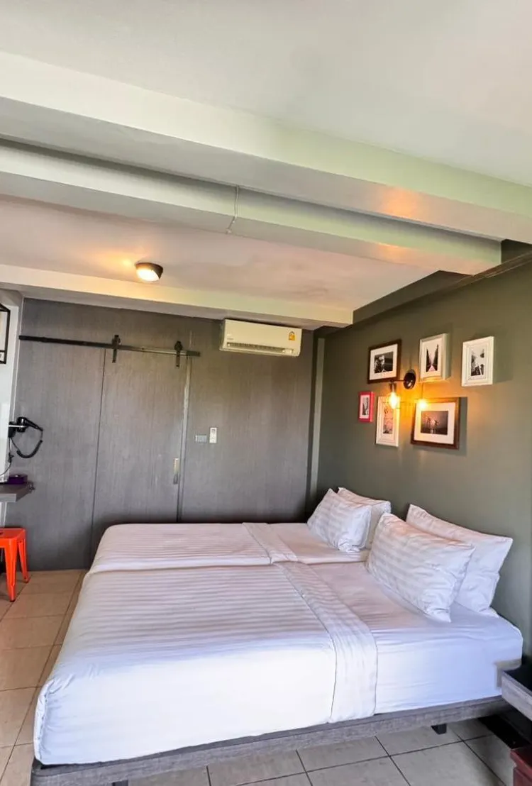 ห้องเตียงแฝด พร้อมห้องน้ำส่วนตัว