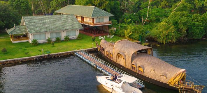 Cyrus Lake Haven Hotels in Alappuzha