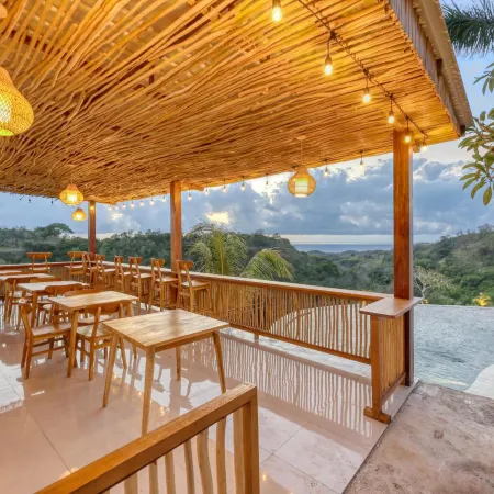 Kelingking Parama Resort