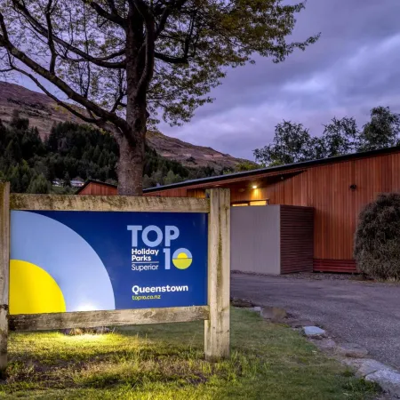 Queenstown Top 10 Holiday Park