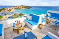 Divi Little Bay Beach Resort - Parking