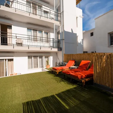 Loca Centre Suites