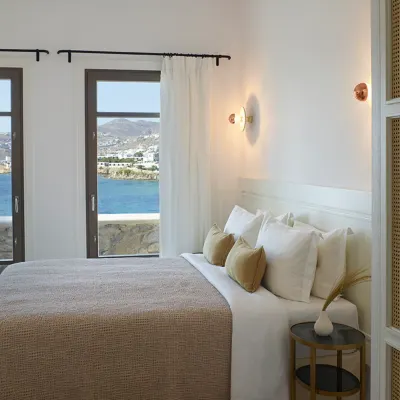 Bonzoe Suites & Villas Hotels near Megali Ammos Beach