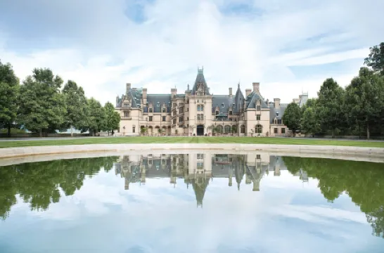 Grand Bohemian Lodge Asheville, Autograph Collection