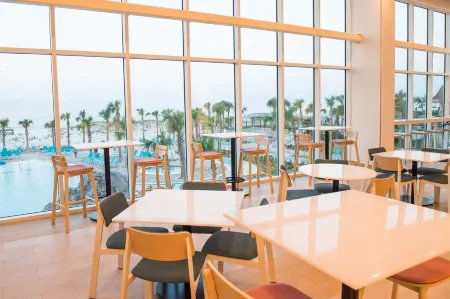 Fairfield Inn & Suites Pensacola Beach Отели рядом с достопримечательностью «Pensacola Beach Gulf Pier»