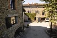 Gîtes au Pied des Cévennes - Domaine les Terres Aoyama - Country Houses
