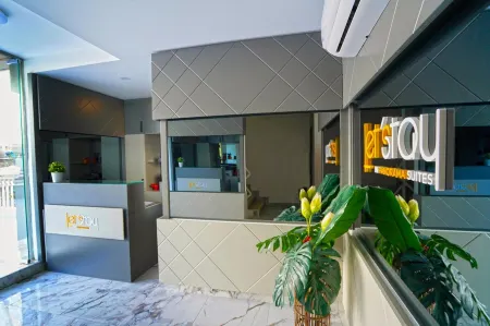 Letstay Panorama Suites Отели рядом с достопримечательностью «Lara Beach»