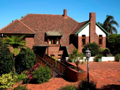 Ridgeview Lodge Hotels near Phansi Museum