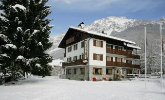 Meublè Cima Bianca Garni