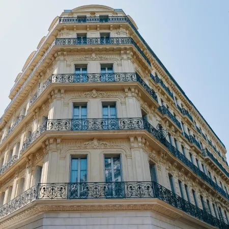 Hôtel Mercure Marseille Canebière Vieux-Port Отели рядом с достопримечательностью «Улица Кур-Бельзанс»