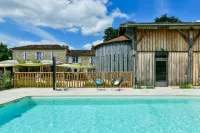 Logis l'Auberge de Larressingle - Pool
