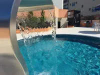 Cosmopolitan Praia Flat - Pools