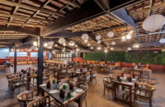 馬哈巴勒什瓦馬辛德拉薩吉俱樂部酒店