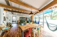 365Base Outdoor Hostel