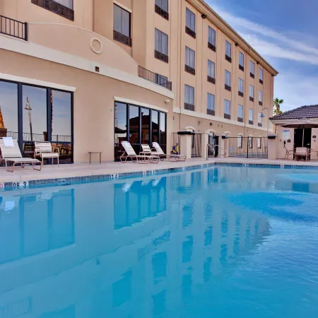 Holiday Inn Express & Suites YUMA by IHG