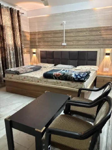 Dream Land Hotel
