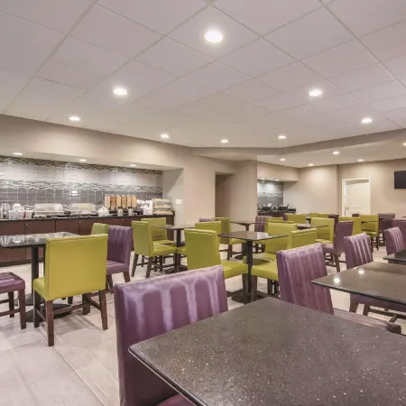 La Quinta Inn & Suites by Wyndham Boston-Andover