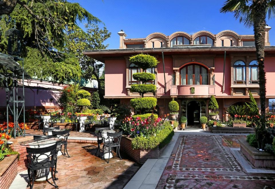 hotel overview picture