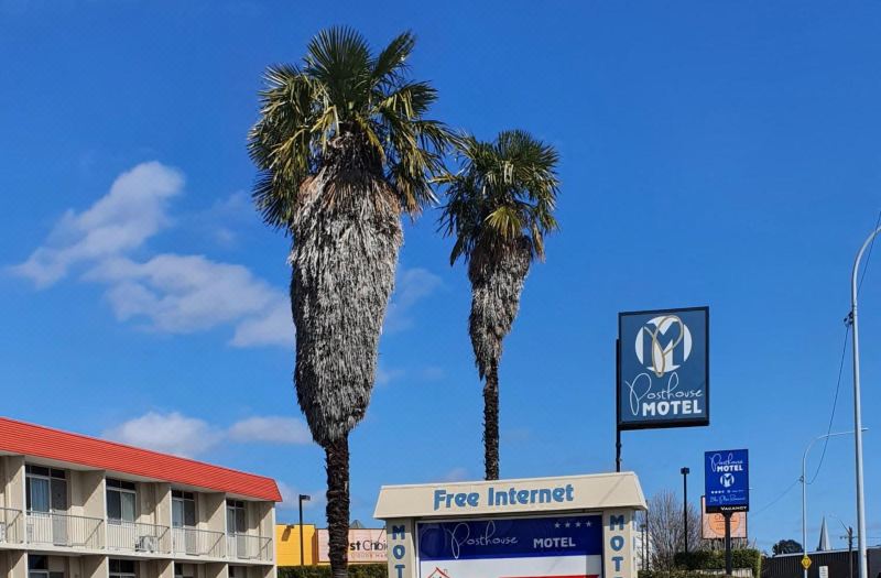 Posthouse Motor Lodge