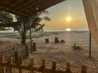 Secret Garden - Beach