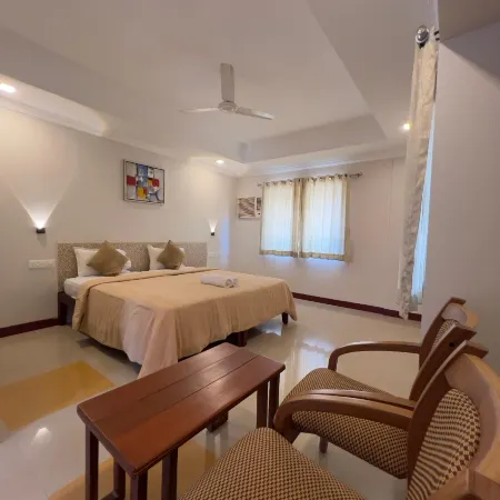 Kalluvalappil Holiday Inn