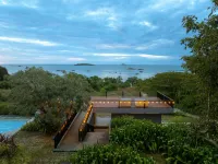 Swiss-Belresort Belitung - Pools