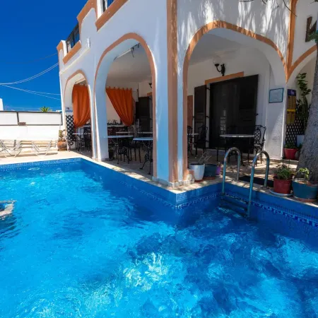 Tritonas Rooms
