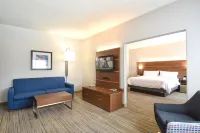 Holiday Inn Express & Suites Southern Pines-Pinehurst Area Hotel a Pinebluff