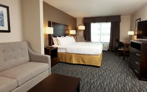 Holiday Inn Express & Suites Omaha South - Ralston Arena